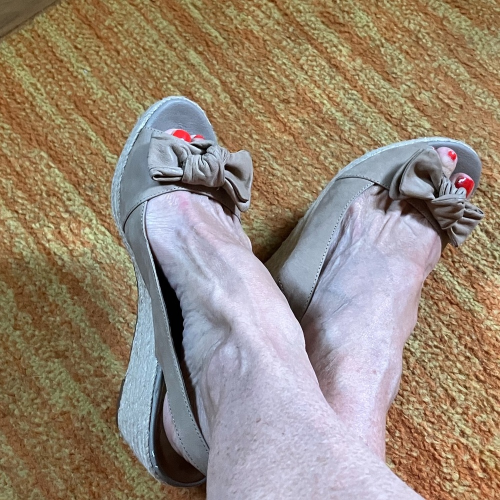 Franco Sarto open toe wedge sandals . Size 9 1/2 leather upper